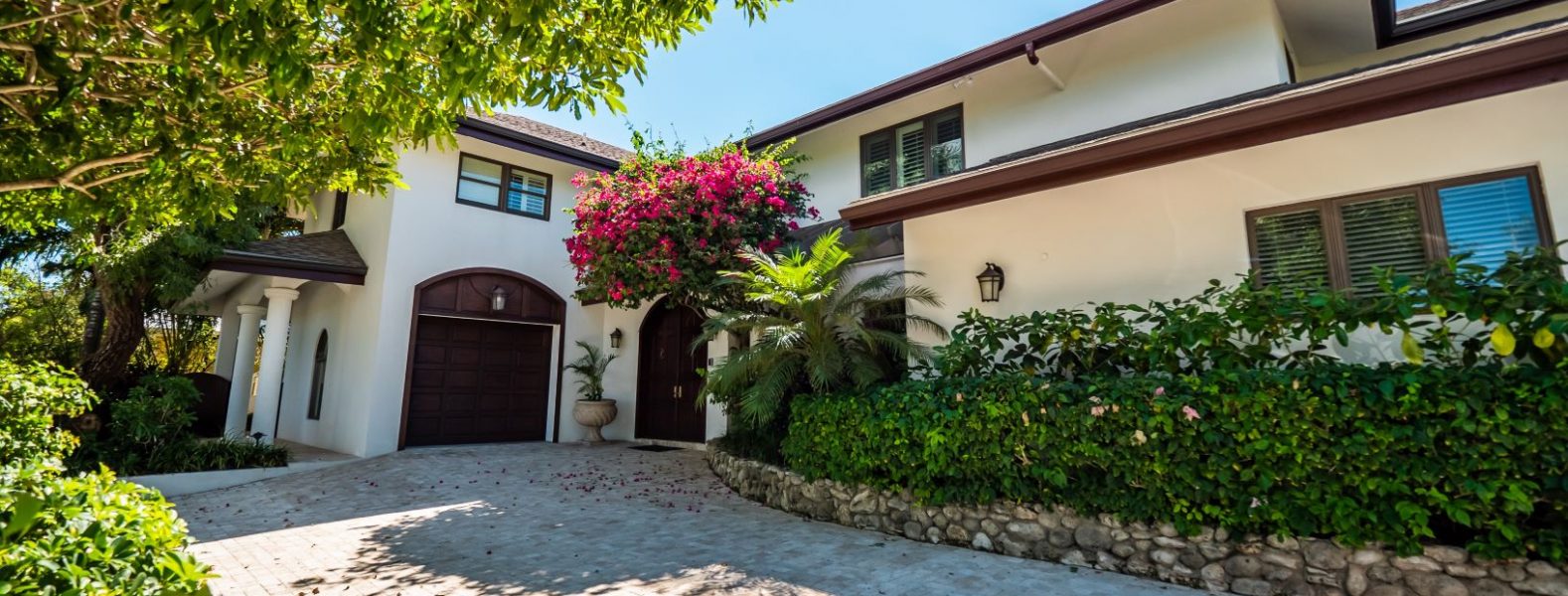 Do I need a lawyer to buy a house?