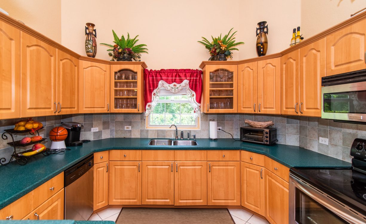 SAVANNAH MEADOWS HOME & INCOME APARTMENT