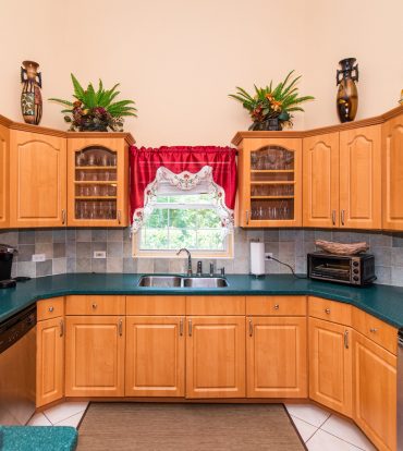 SAVANNAH MEADOWS HOME & INCOME APARTMENT