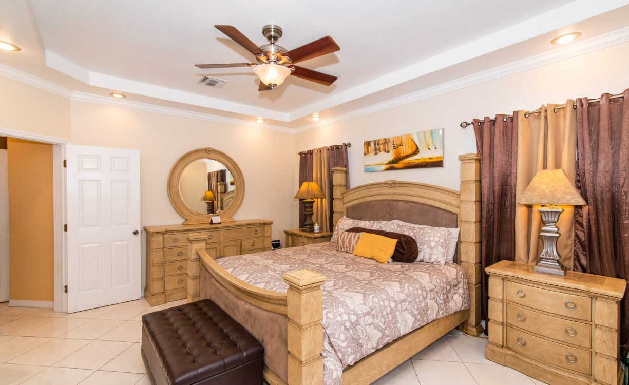 SAVANNAH MEADOWS HOME & INCOME APARTMENT