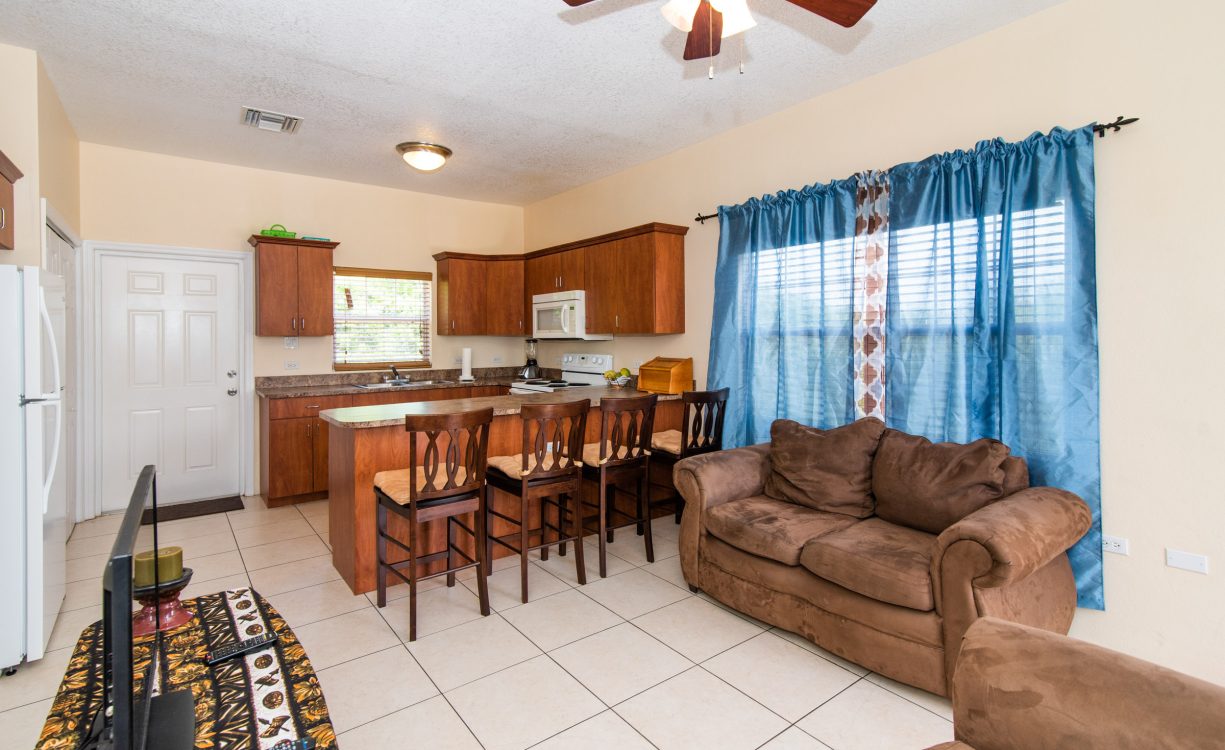 SAVANNAH MEADOWS HOME & INCOME APARTMENT