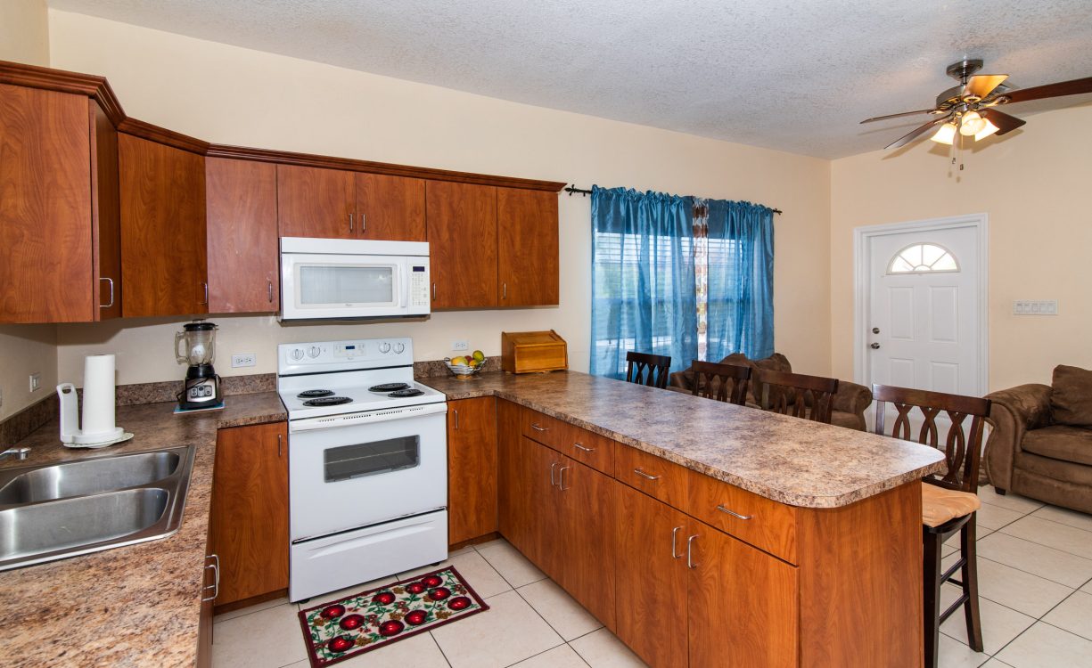 SAVANNAH MEADOWS HOME & INCOME APARTMENT