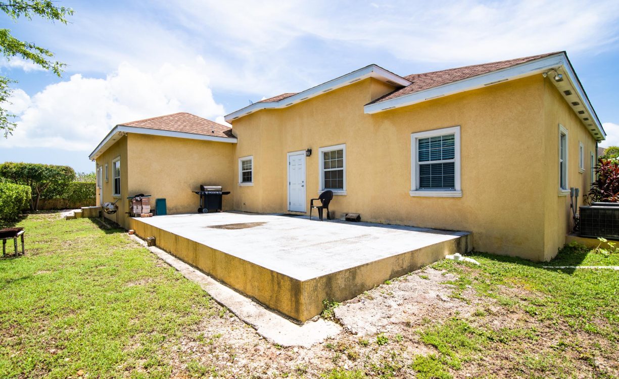 SAVANNAH MEADOWS HOME & INCOME APARTMENT
