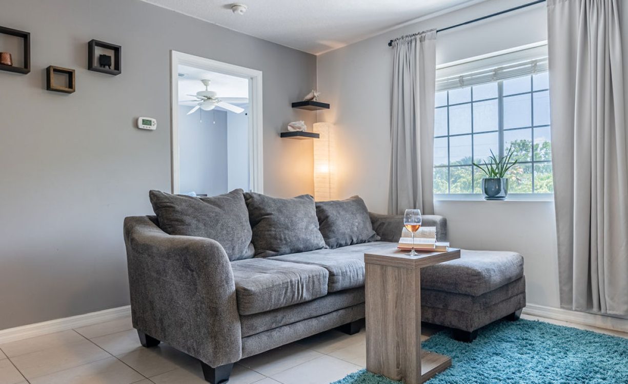 LAKESIDE - UPGRADED 2 BEDROOM UNIT