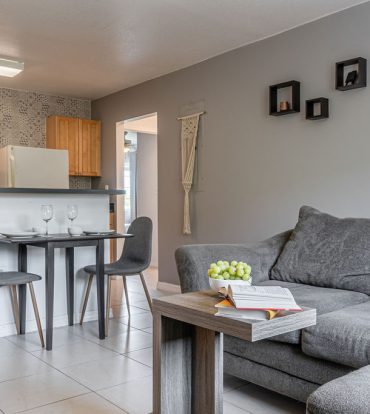 LAKESIDE - UPGRADED 2 BEDROOM UNIT