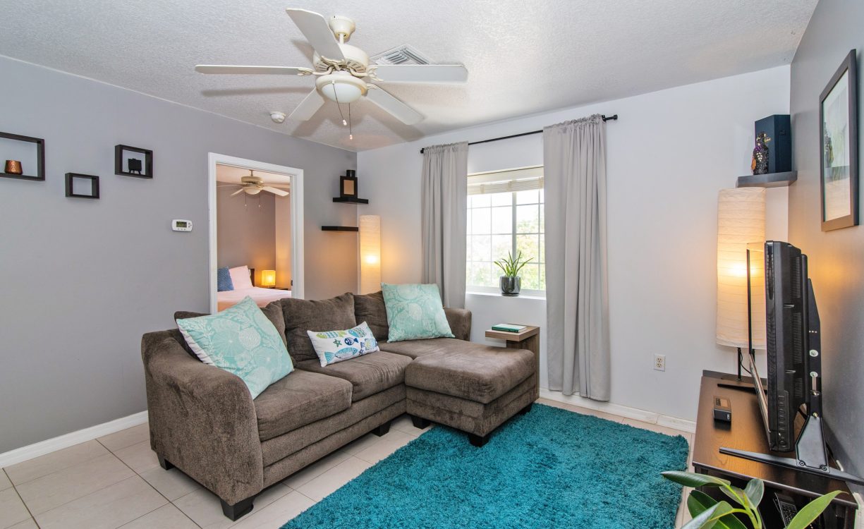 LAKESIDE - UPGRADED 2 BEDROOM UNIT