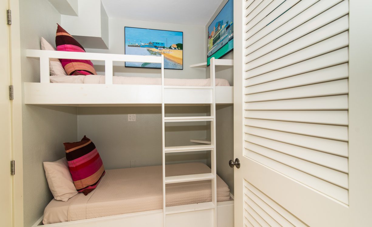 NIRVANA BEACH HOUSE