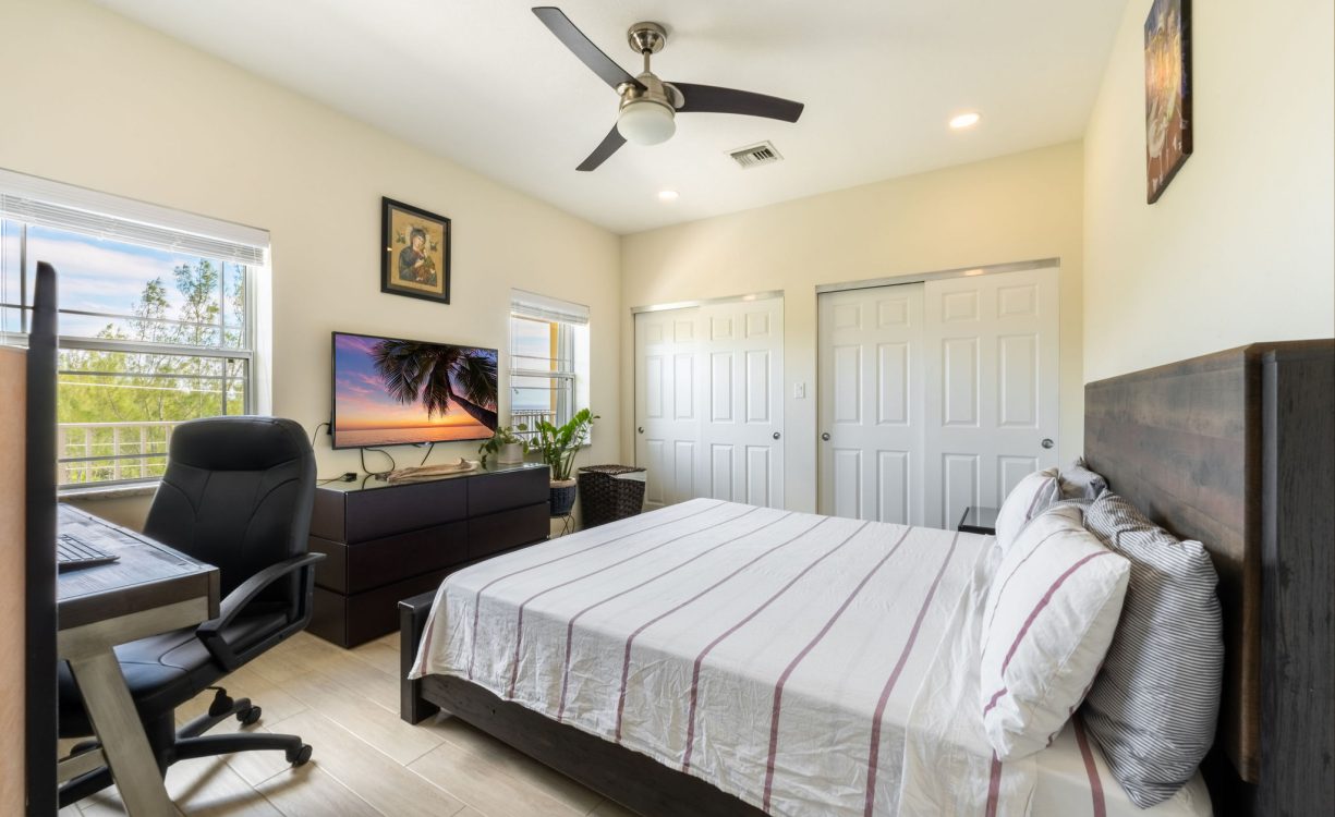 SOUTH SHORE 303