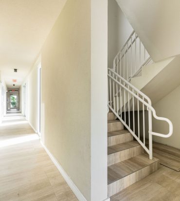 PALM GROVE COMMERCIAL  UNIT 1