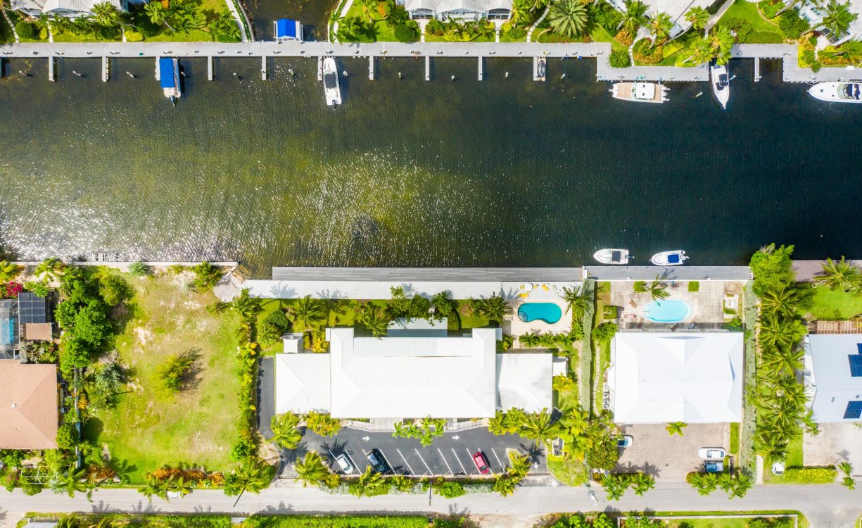 SNUG HARBOUR CLUB