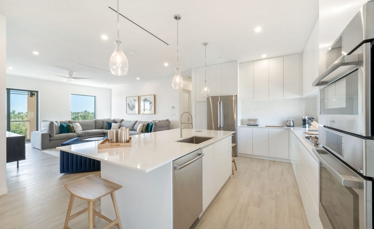 ONE CANAL POINT 131