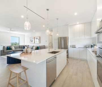 ONE CANAL POINT 131