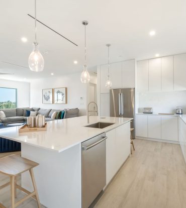 ONE CANAL POINT 131
