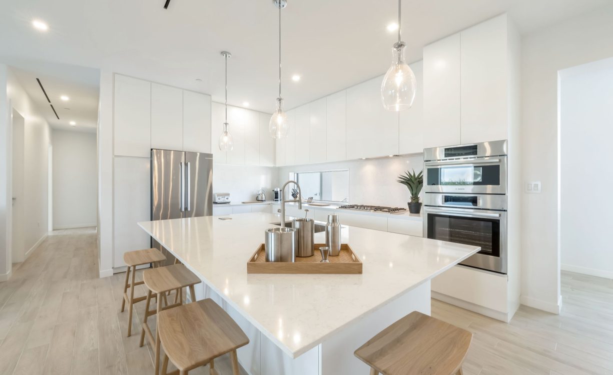 ONE CANAL POINT 131
