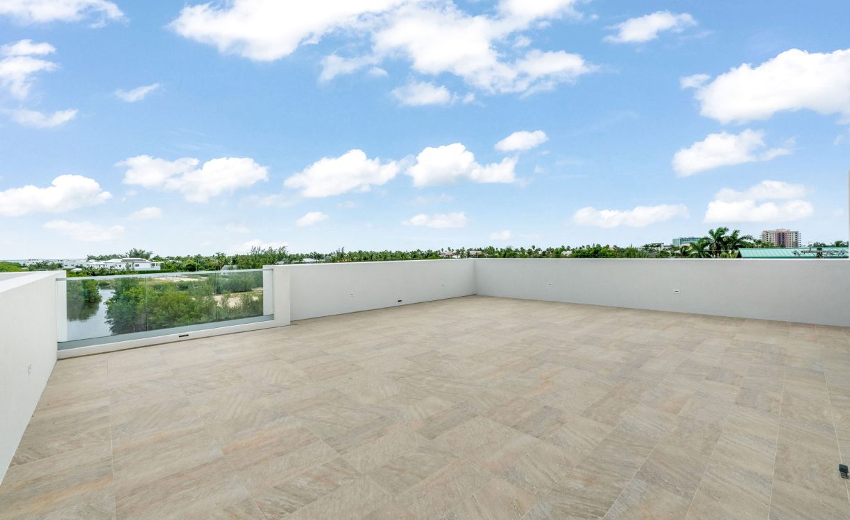 ONE CANAL POINT 131