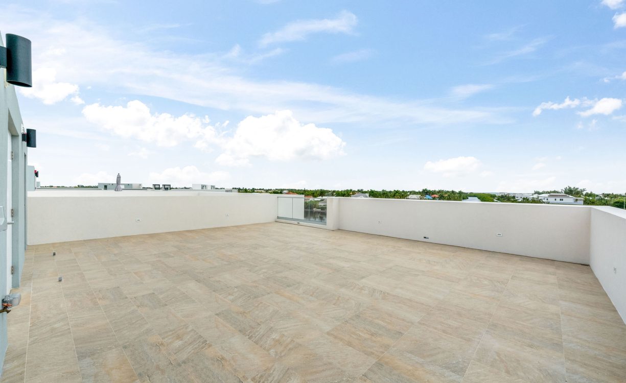 ONE CANAL POINT 131