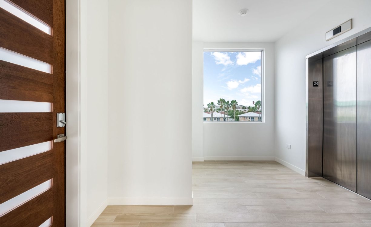 ONE CANAL POINT 131