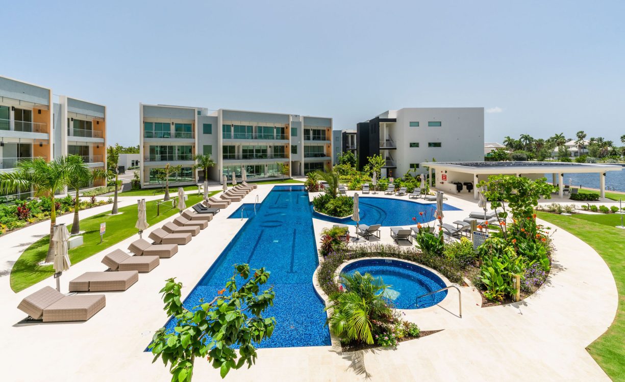 ONE CANAL POINT 131