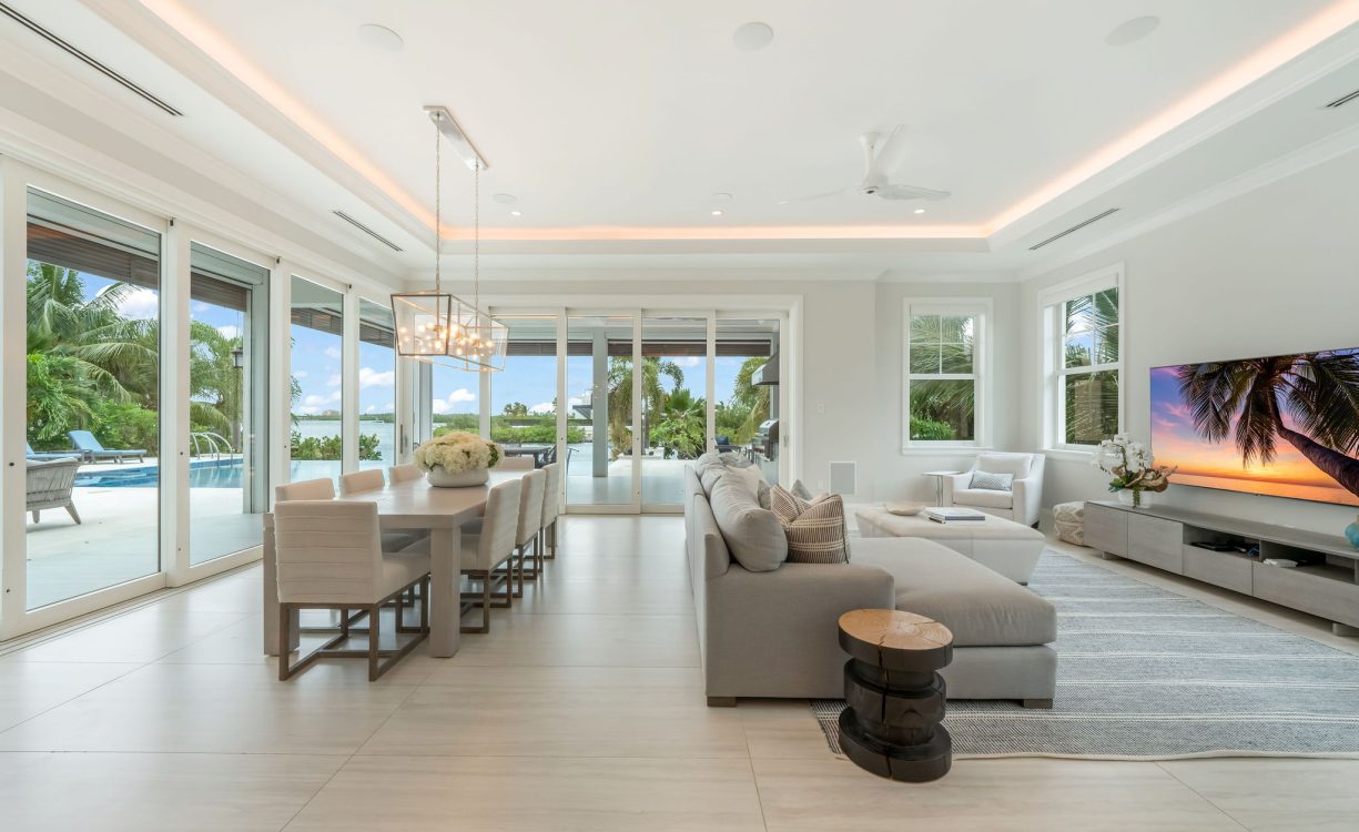 CRYSTAL DRIVE 221 CRYSTAL HARBOUR WATERFRONT HOME