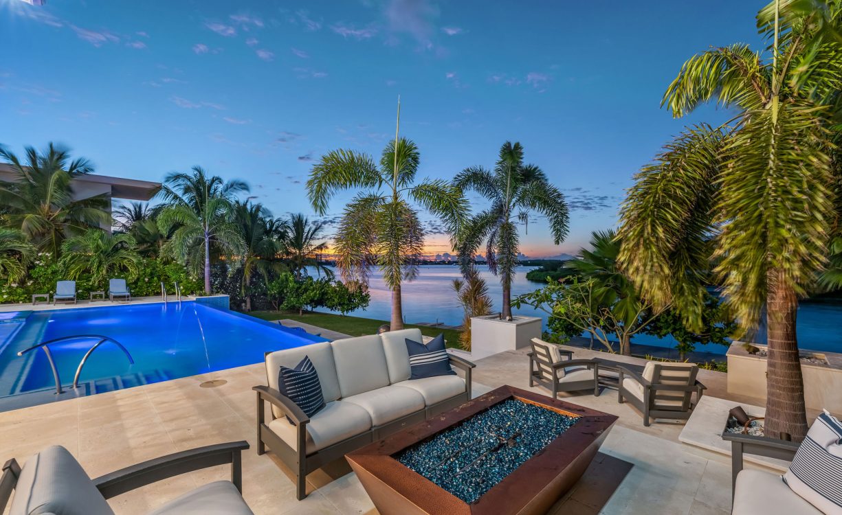 CRYSTAL DRIVE 221 CRYSTAL HARBOUR WATERFRONT HOME