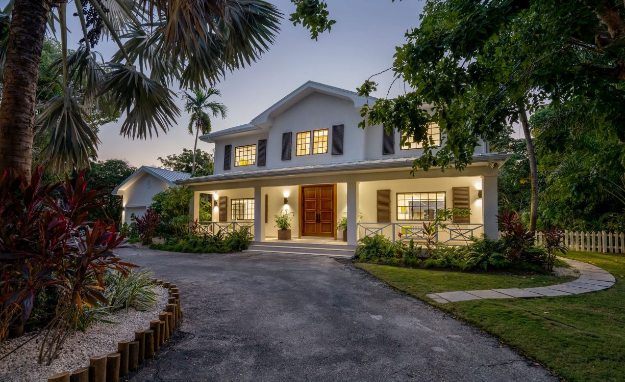 ANTOINETTE AVENUE 51, WEBSTERS ESTATES HOME