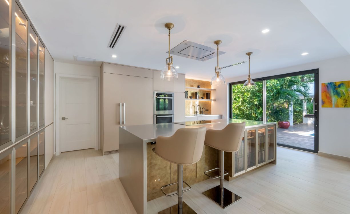 ANTOINETTE AVENUE 51, WEBSTERS ESTATES HOME