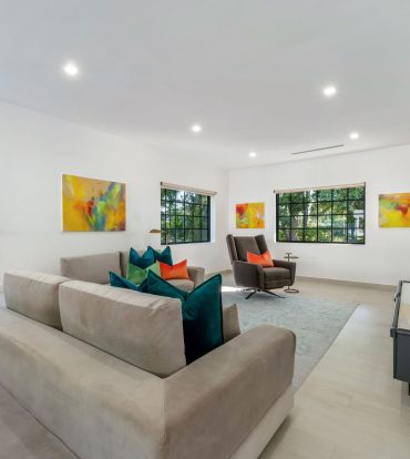 ANTOINETTE AVENUE 51, WEBSTERS ESTATES HOME