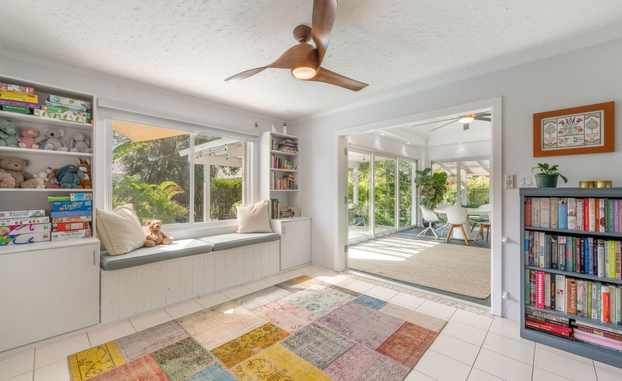 JENNIFER DRIVE 50, SNUG HARBOUR HOME WITH RENTAL APARTMENT