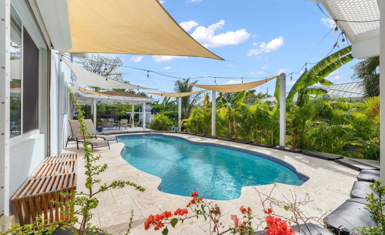 JENNIFER DRIVE 50, SNUG HARBOUR HOME WITH RENTAL APARTMENT