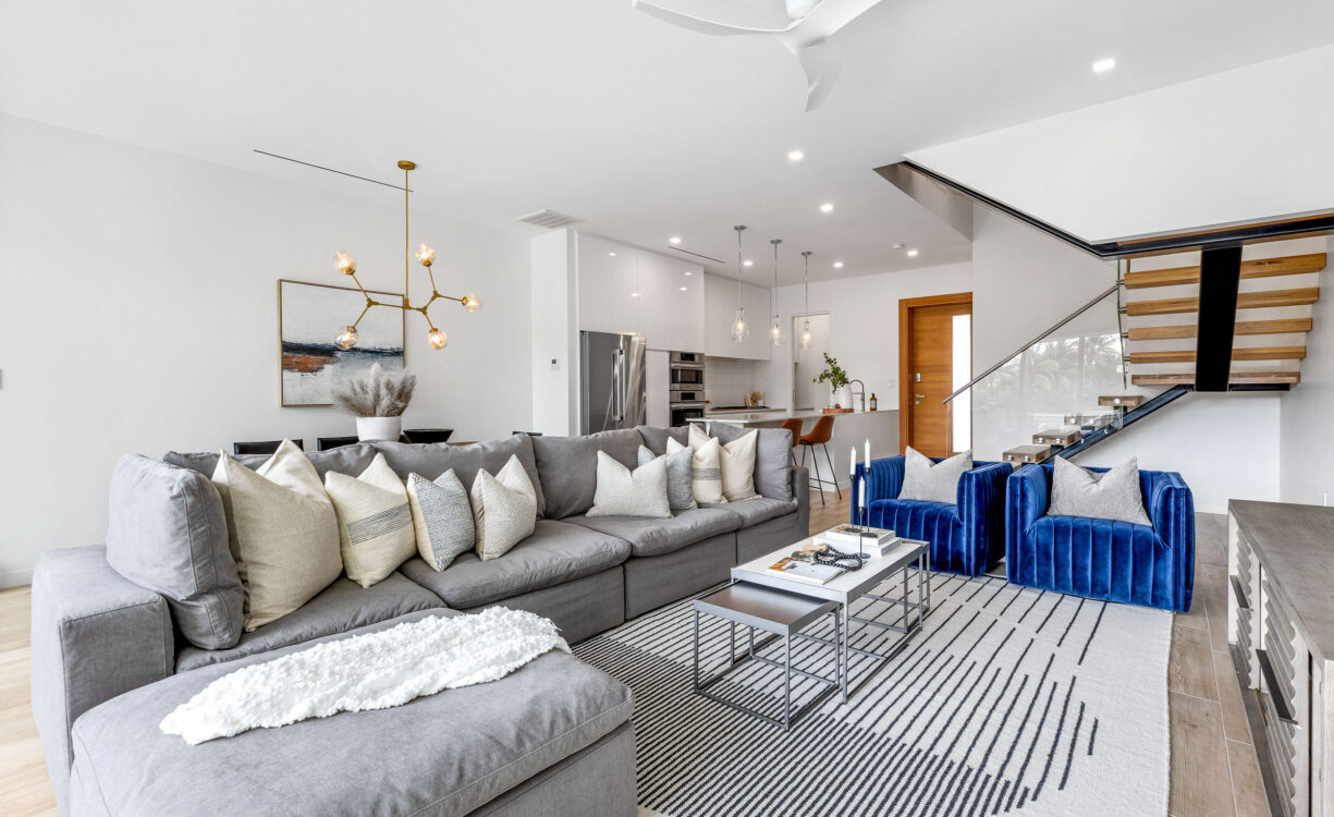 ONE CANAL POINT 10