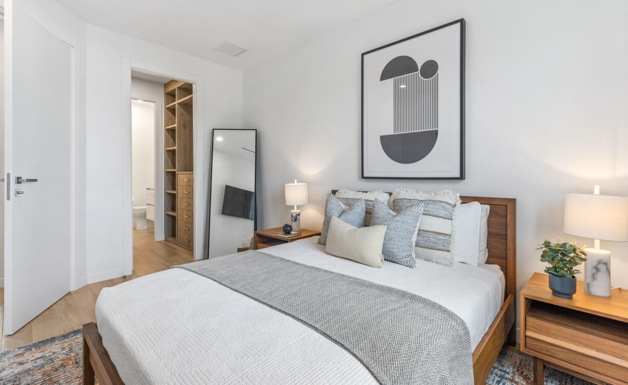 ONE CANAL POINT 10