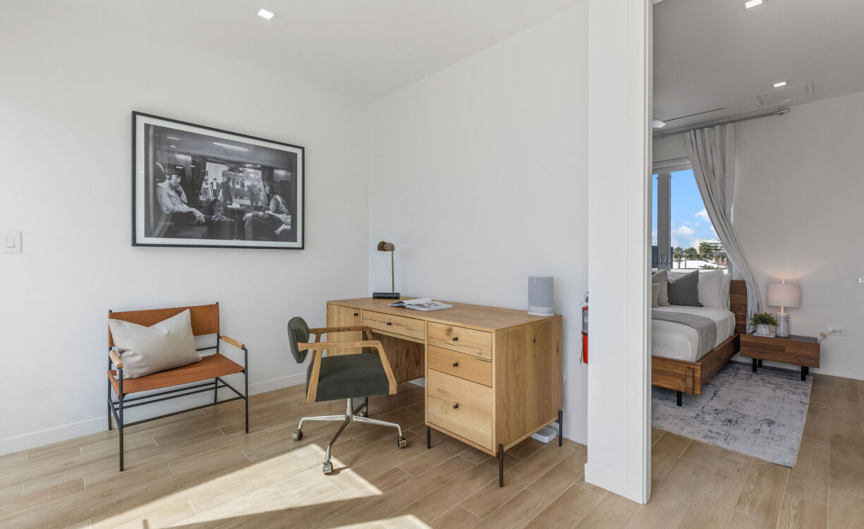 ONE CANAL POINT 10