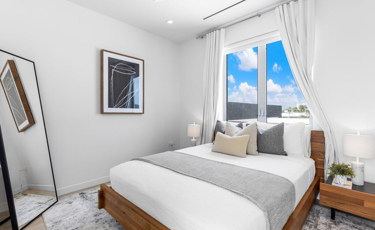 ONE CANAL POINT 10