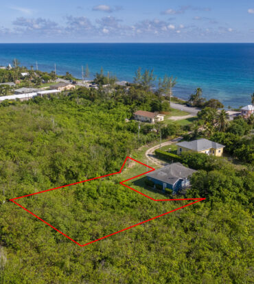 RESIDENTIAL LAND LOT, STEPS FROM THE SEA,  GRAND CAYMAN