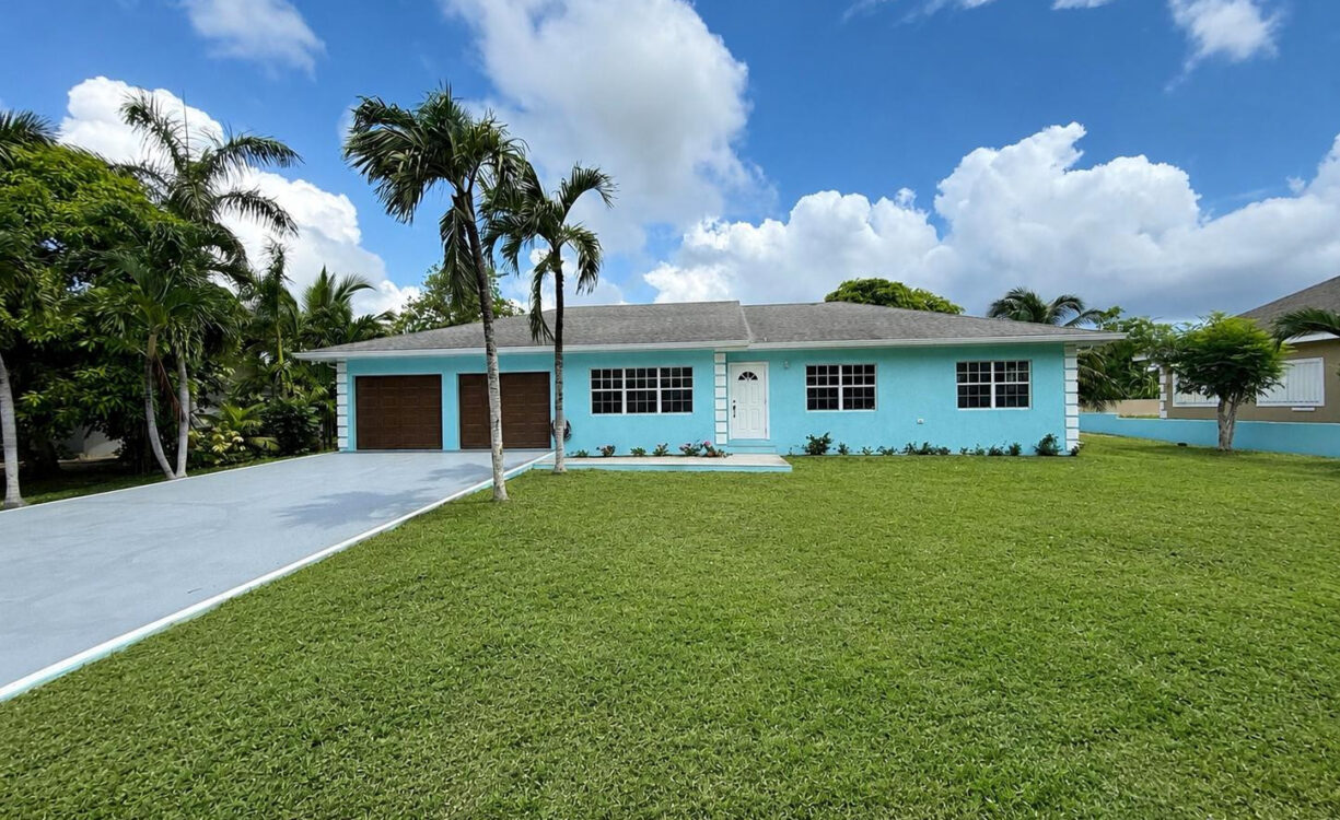 SAVANNAH MEADOWS -BEAUTIFULLY RENOVATED FAMILY HOME