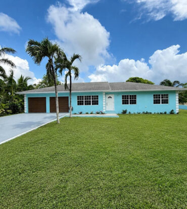 SAVANNAH MEADOWS -BEAUTIFULLY RENOVATED FAMILY HOME