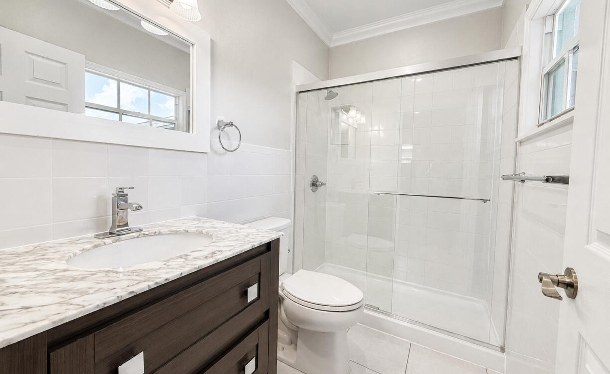 SAVANNAH MEADOWS -BEAUTIFULLY RENOVATED FAMILY HOME