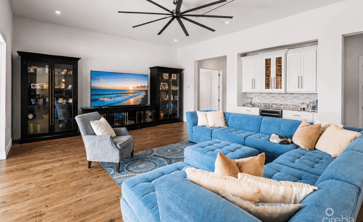 CRYSTAL HARBOUR WATERFRONT HOME