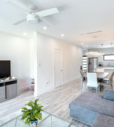THE LAGOONS 2 BED WATERFRONT TOWNHOUSE