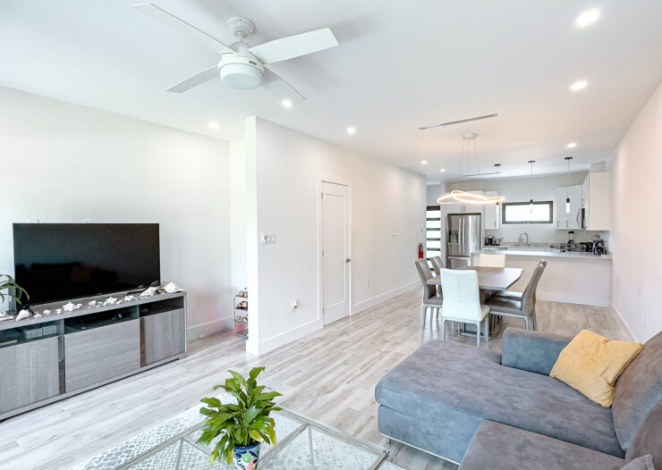 THE LAGOONS 2 BED WATERFRONT TOWNHOUSE