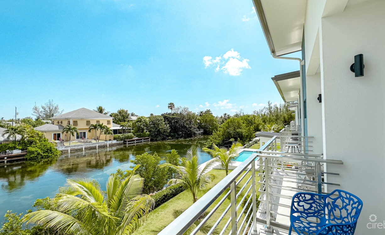 THE LAGOONS 2 BED WATERFRONT TOWNHOUSE
