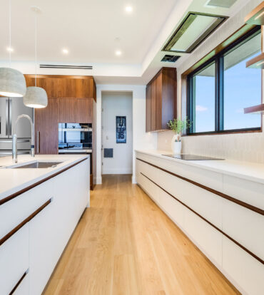THE SANDS #2 | BOUTIQUE BEACHFRONT LIVING ON BOGGY SANDS ROAD