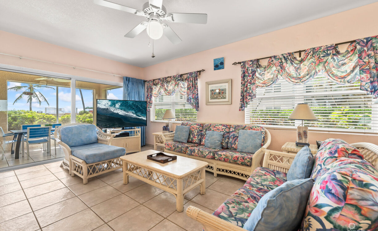 PLANTATION VILLAGE #9- SEVEN MILE BEACH