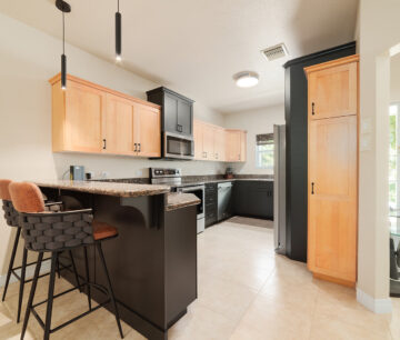 SPACIOUS 3 BED + DEN TOWNHOME AT L'AMBIENCE