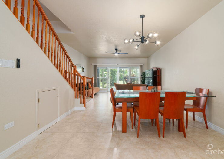 SPACIOUS 3 BED + DEN TOWNHOME AT L'AMBIENCE