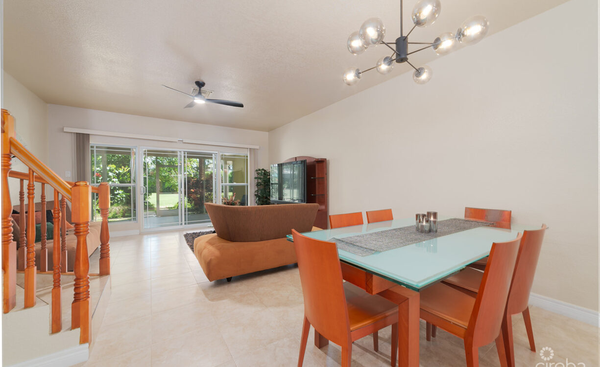 SPACIOUS 3 BED + DEN TOWNHOME AT L'AMBIENCE