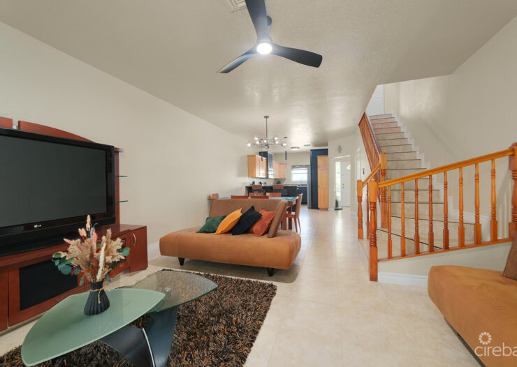 SPACIOUS 3 BED + DEN TOWNHOME AT L'AMBIENCE