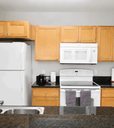 LAKESIDE--1BED/1BATH--CLOSE TO CAMANA BAY/SEVEN MILE BEACH