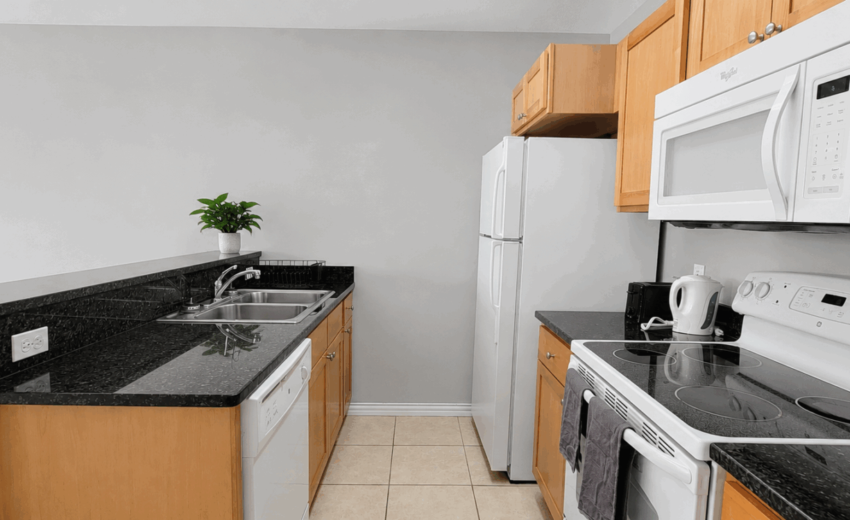 LAKESIDE--1BED/1BATH--CLOSE TO CAMANA BAY/SEVEN MILE BEACH