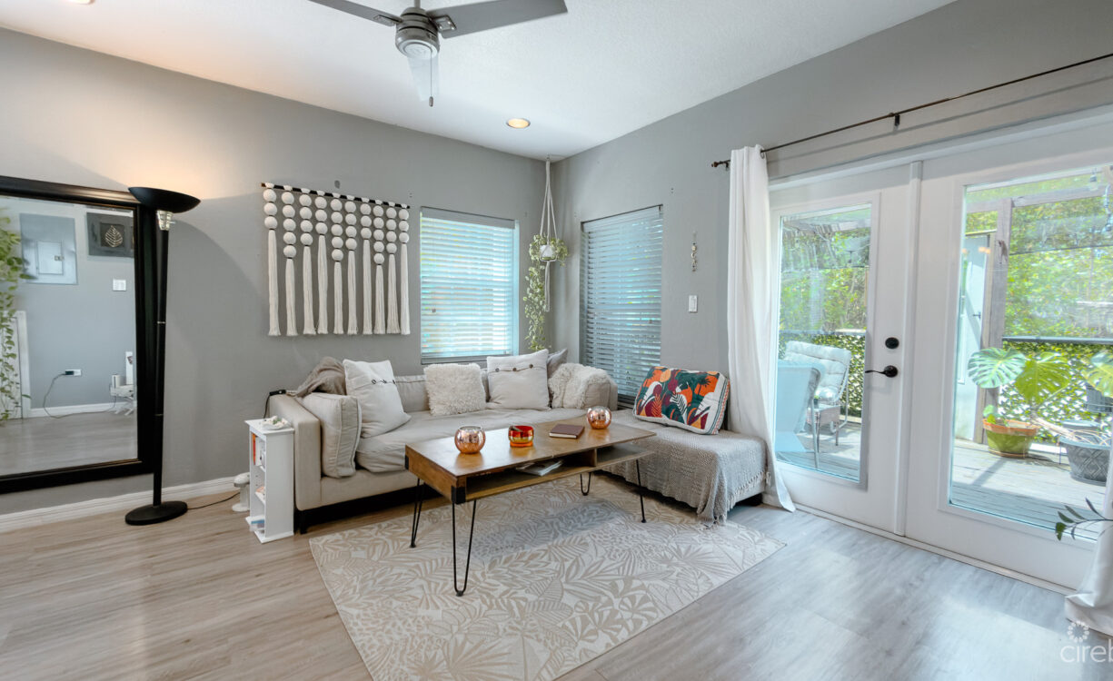 GOLDEN SPRINGS END TOWNHOME